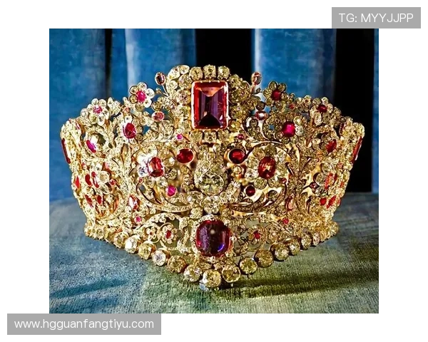 探秘国际皇冠的历史演变，感受全球顶级珠宝工艺的极致魅力